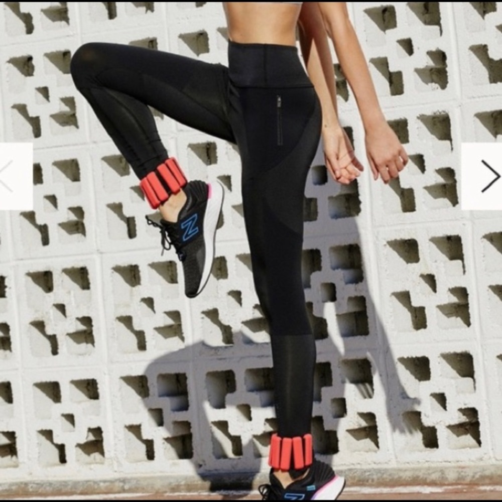 Free people movement born to run black zipper ankle athletic leggings Small